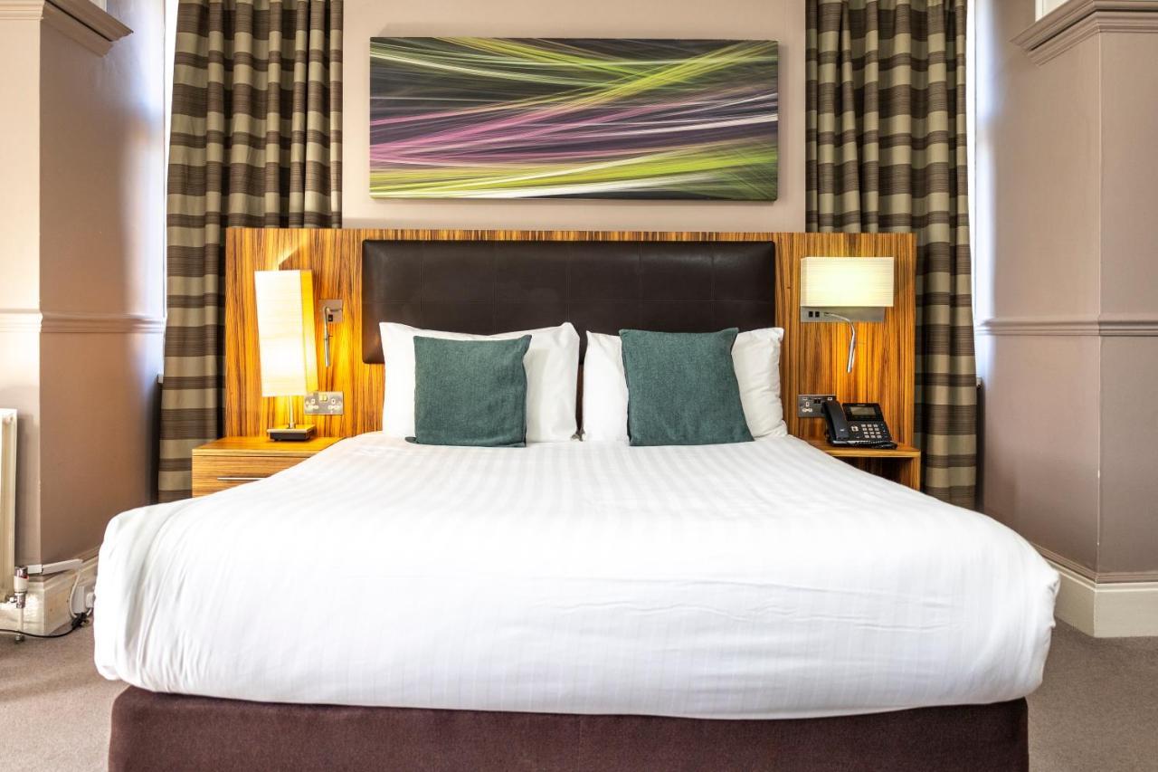 Uno Hotel Heathrow Windsor Слау Экстерьер фото